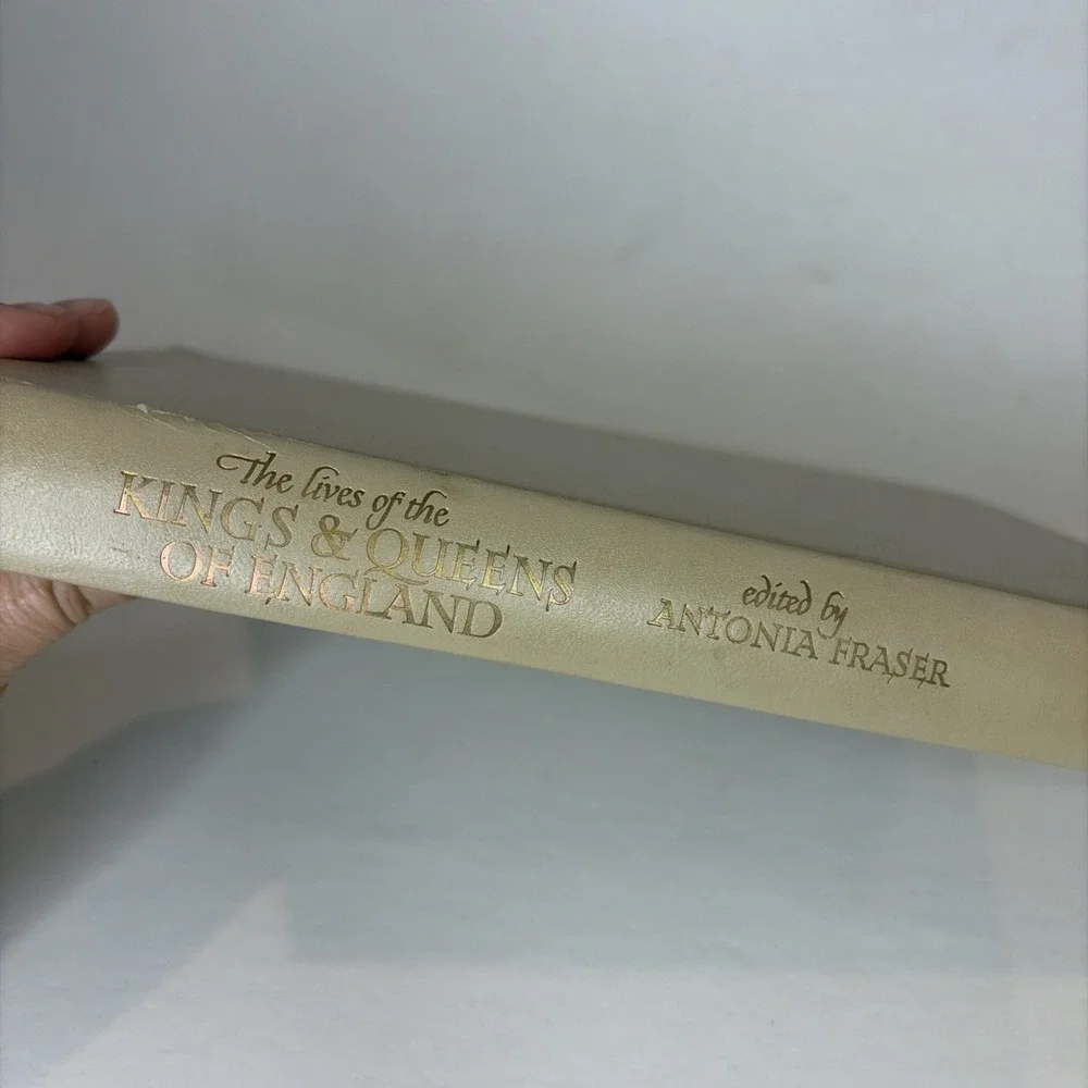 The‎ Lives of the Kings and Queens of England edited by Antonia Fraser 1975, h/c